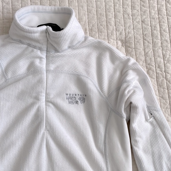 SALE ✨ Mountain Hardwear Women’s Fleece Quarter Zip Top - Picture 2 of 7